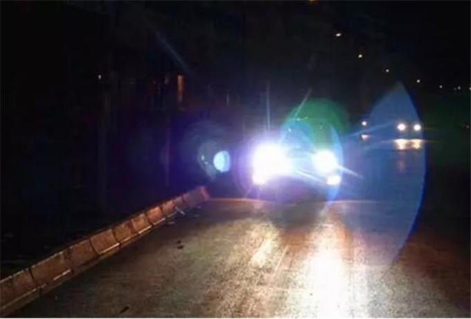 沂南租车夜间跑高速注意事项 注意行车速度 沂南租车夜间跑高速注意事项 注意行车速度