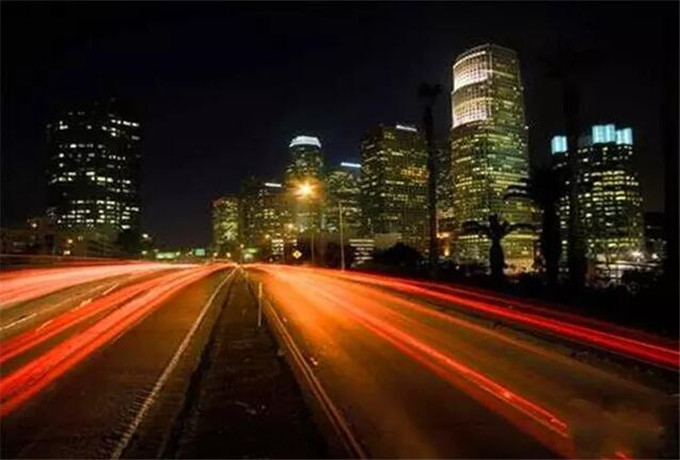 沂水租车夜间跑高速注意事项 避免一个人出行